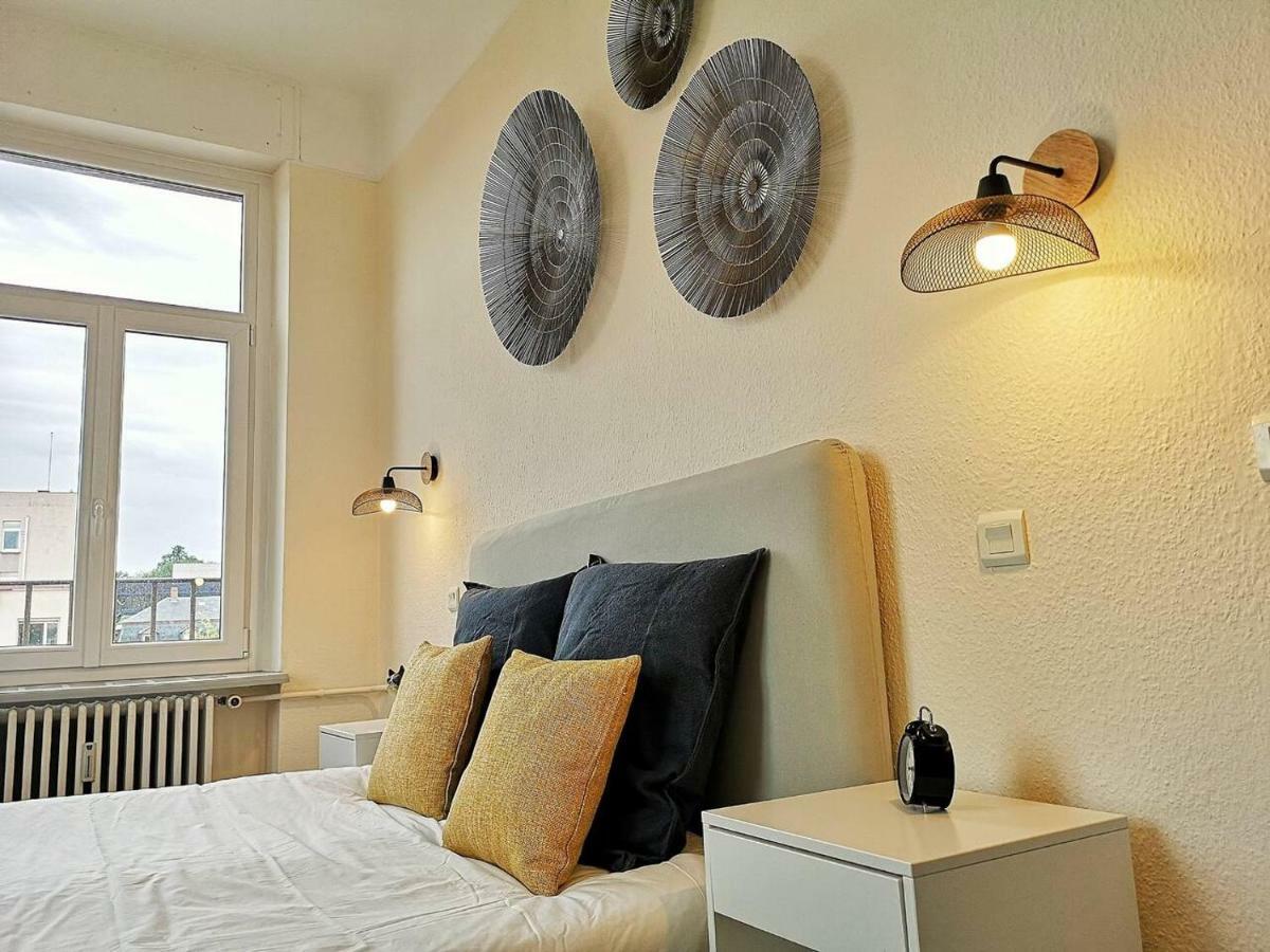 Le XI - Suite Colmar Gare - Parking Экстерьер фото